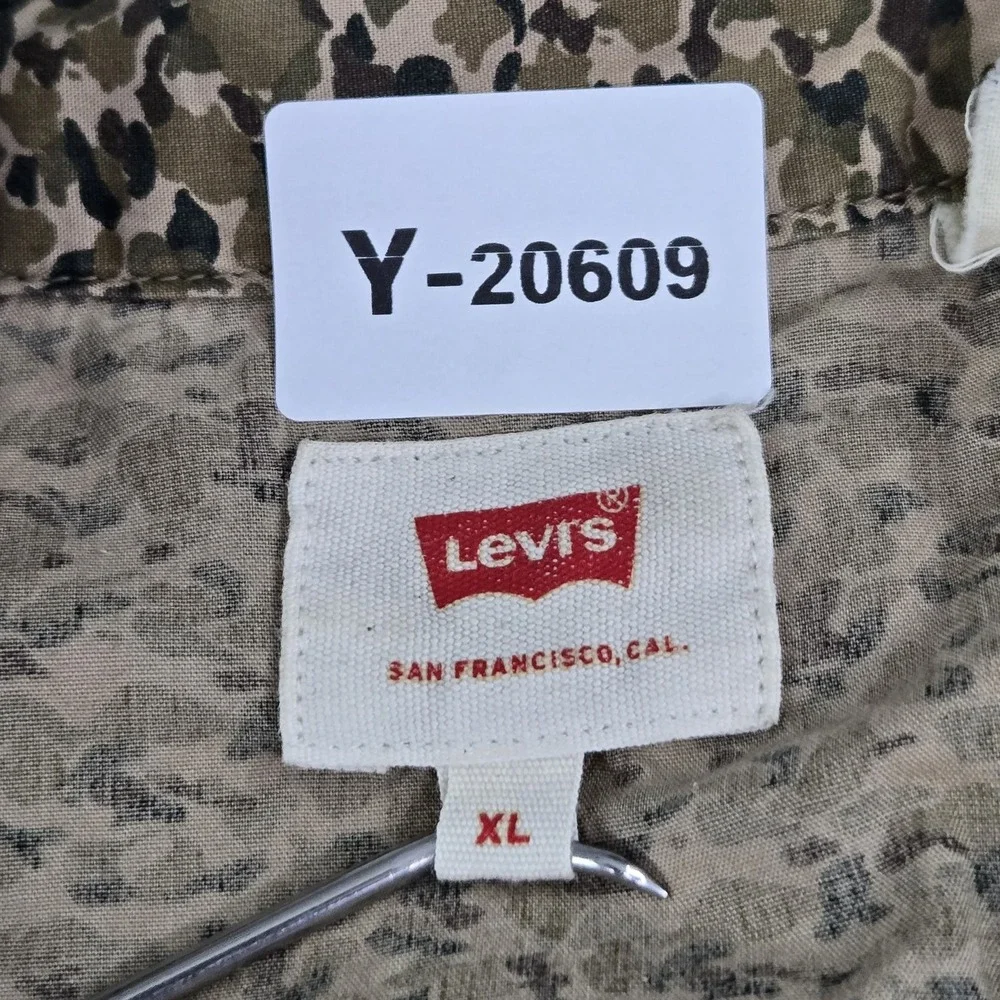 Levi's Men Button Up Shirt‎ XL Tan Camouflage Short Sleeve